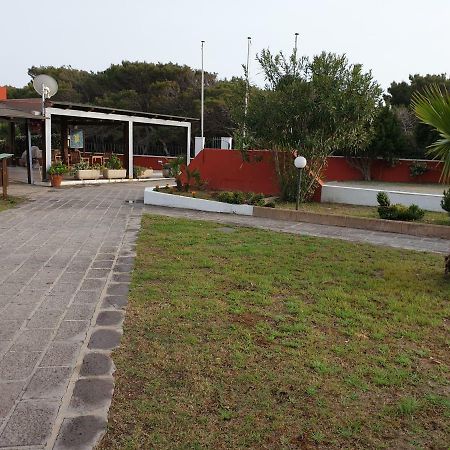 Hotel Mezzaluna Carloforte (Isola di San Pietro) Exterior foto