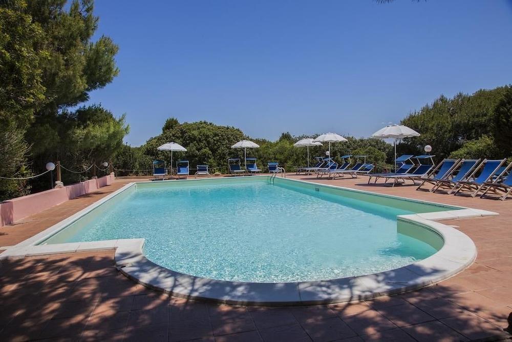Hotel Mezzaluna Carloforte (Isola di San Pietro) Exterior foto