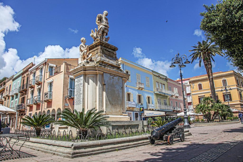 Hotel Mezzaluna Carloforte (Isola di San Pietro) Exterior foto